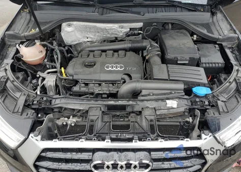 2017 Audi Q3 Premium z USA, uszkodzony, nr VIN WA1ECCFS7HR008525